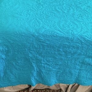 In excellent condition size Queen quilt.